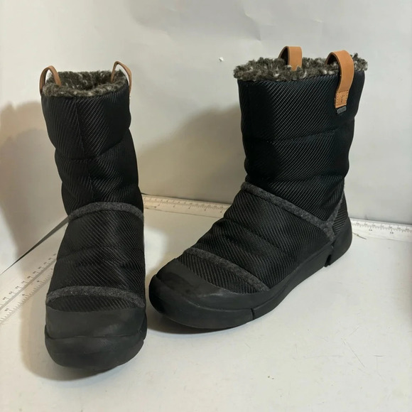 Clark’s women’s black insulated pull on winter snow rain boots in size 7 - Picture 1 of 10